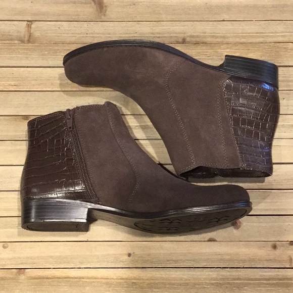 Naturalizer Womens Jump Suede Ankle-High Boot